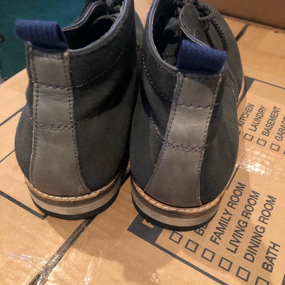 EUC Men Guess shoes - Picture 4 of 4